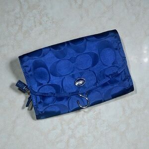 Coach Signature Getaway Nylon Cosmetic Toiletry Bag in Navy Blue